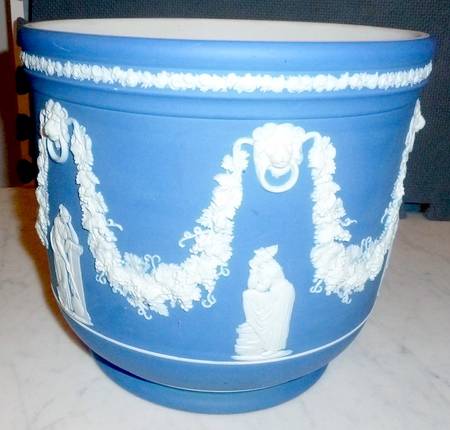 Cream Color on Lavender (Pale Blue) Jasperware 9" Jardiniere