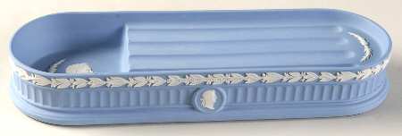 Cream Color on Lavender (Pale Blue) Jasperware Pen Tray
