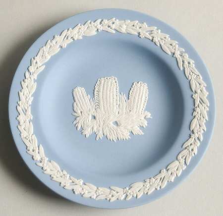 Cream Color on Lavender (Pale Blue) Jasperware 4" Round Tray
