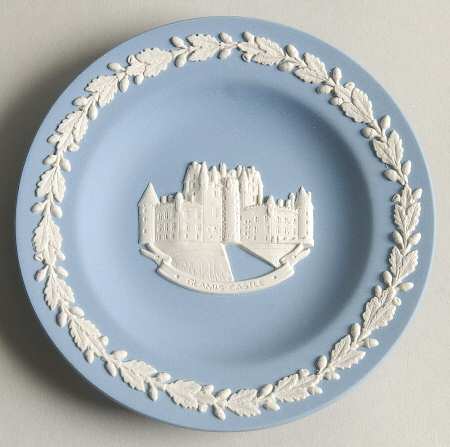 Cream Color on Lavender (Pale Blue) Jasperware Round Landmark Tray