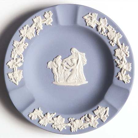 Cream Color on Lavender (Pale Blue) Jasperware 3 Slot Round Ashtray