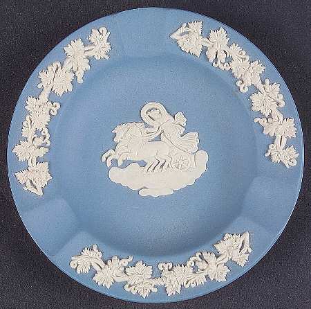Cream Color on Lavender (Pale Blue) Jasperware 3 Slot Round Ashtray