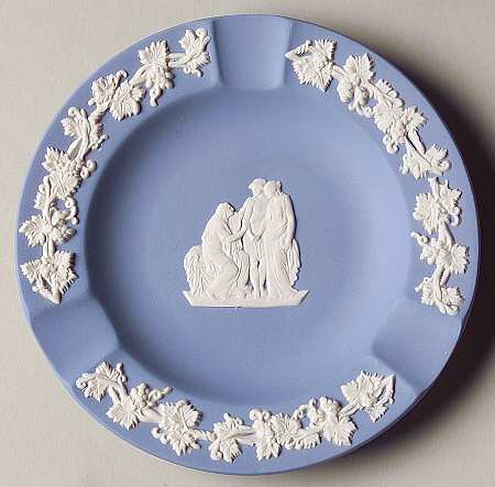 Cream Color on Lavender (Pale Blue) Jasperware 3 Slot Round Ashtray
