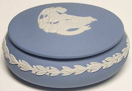 Cream Color on Lavender (Pale Blue) Jasperware Oval Apollo Box & Lid