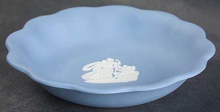 Cream Color on Lavender (Pale Blue) Jasperware Round Scalloped Compotier