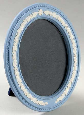 Cream Color on Lavender (Pale Blue) Jasperware 6" Oval Picture Frame