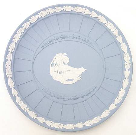 Cream Color on Lavender (Pale Blue) Jasperware Pallas Plate