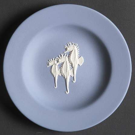 Cream Color on Lavender (Pale Blue) Jasperware 4" Round Tray