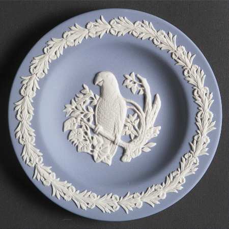 Cream Color on Lavender (Pale Blue) Jasperware Animal Round Tray