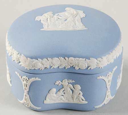 Cream Color on Lavender (Pale Blue) Jasperware Bean Box & Lid