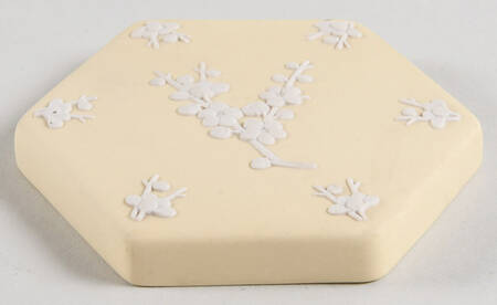 Cream Color on Primrose Jasperware Lid for Hexagonal Box