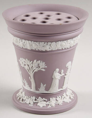 Cream Color on Lilac Jasperware Vase & Frog/Grid