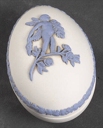 Lavender (Pale Blue) on Cream Color Jasperware Small Egg Box & Lid