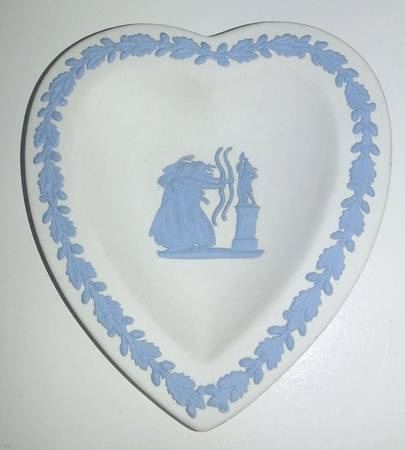 Lavender (Pale Blue) on Cream Color Jasperware Small Heart Shape Ashtray