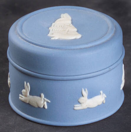 Peter Rabbit on Lavender Jasperware Miniature Round Box