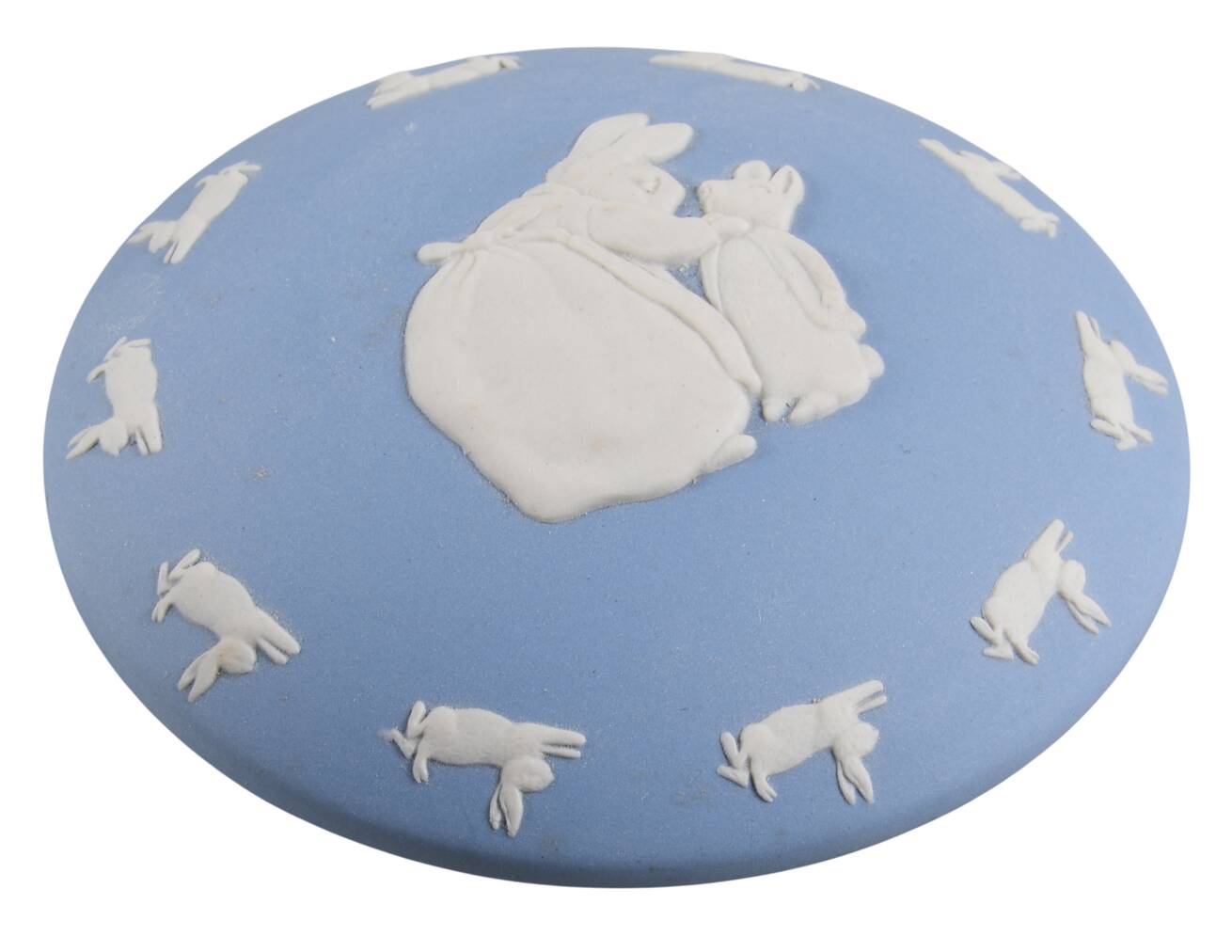 Peter Rabbit on Lavender Jasperware Lid for 3" Round Fluted Box