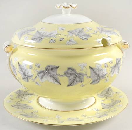 Josephine Yellow Tureen & Lid w/Underplate