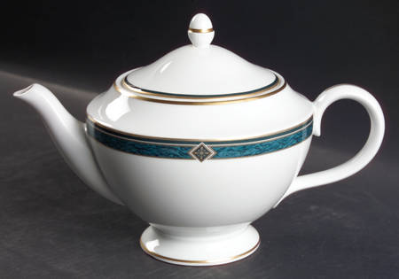 Kenyon Teapot & Lid