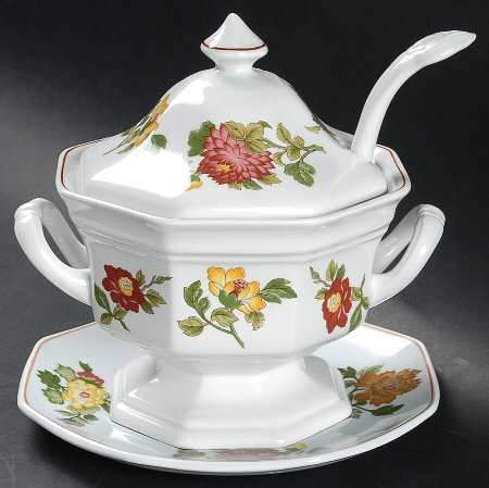 Kimono Sauce Boat & Lid & Underplate & Ladle