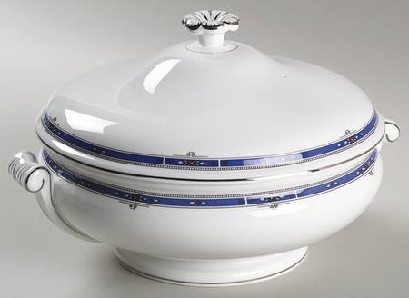 Kingsbridge Round Covered Vegetable
