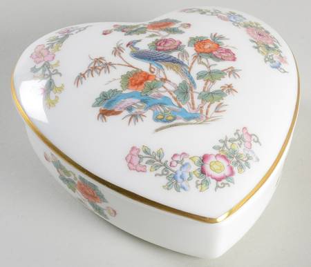 Kutani Crane Heart Shape Box & Lid