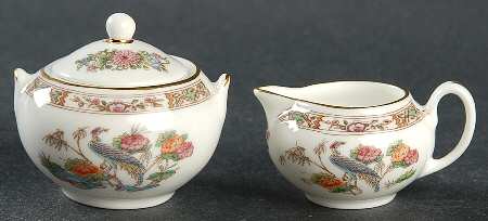 Kutani Crane Miniature Creamer and Sugar with Lid Set