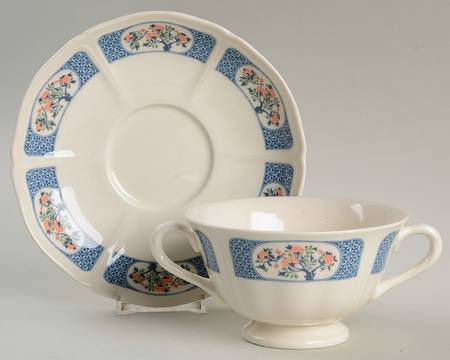Kyoto Footed Cream Soup Bowl & Saucer Set