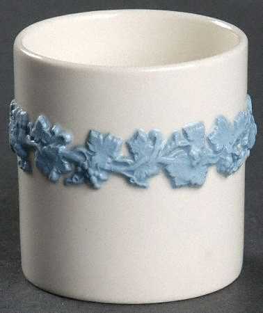 Lavender on Cream Color (Plain) Cigarette Holder