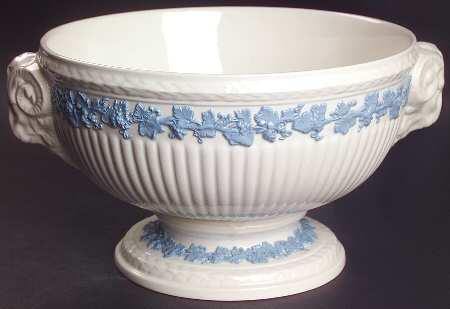 Lavender on Cream Color (Plain) Large Fruit Bowl