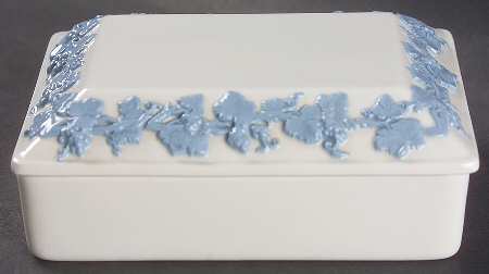 Lavender on Cream Color (Plain) Cigarette Box & Lid