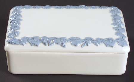 Lavender on Cream Color (Plain) Cigarette Box & Lid