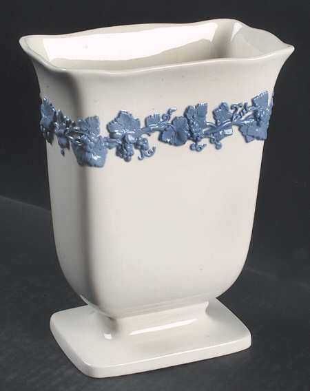 Lavender on Cream Color (Plain) 7" Vase