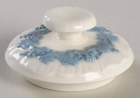 Lavender on Cream Color (Shell Edge) Lid for Sugar Bowl by Wedgwood