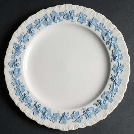Lavender on Cream Color (Shell Edge) Luncheon Plate