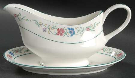 Lausanne Gravy Boat & Underplate