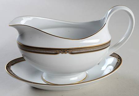 Lawton Gravy Boat & Underplate