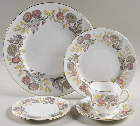 Lichfield 40 Piece Estate Set