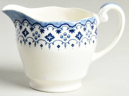 Lille Blue (No Medallion) Creamer