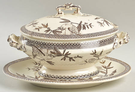 Louise Sauce Boat & Lid with Underplate by Wedgwood