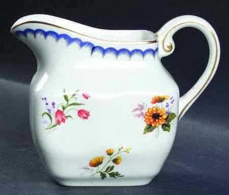 Lowestoft Creamer