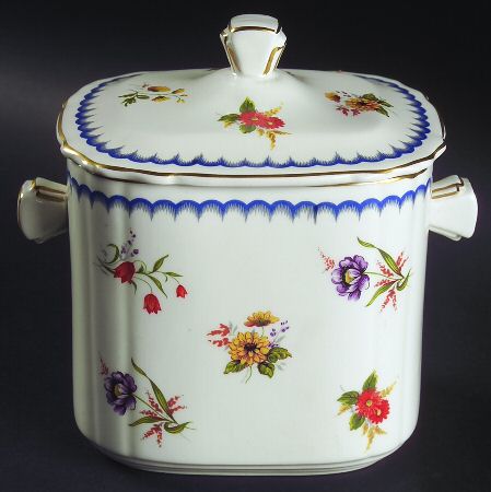 Lowestoft Biscuit Barrel & Lid