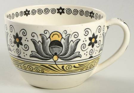 Magnolia (Black, Grey, Yellow) Flat Cup