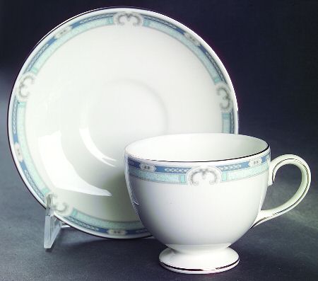 Masefield Leigh Shape Footed Cup & Saucer Set