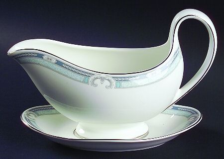 Masefield Gravy Boat & Underplate