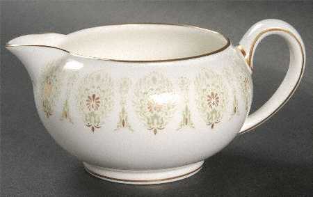 Medina Green 146 Shape Creamer