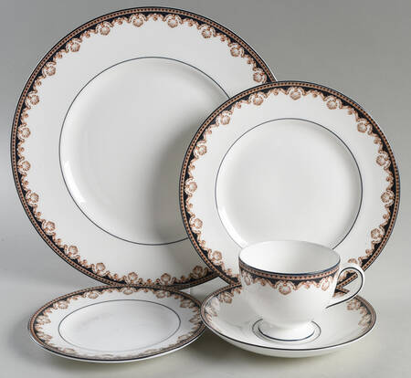 Medici 40 Piece Estate Set