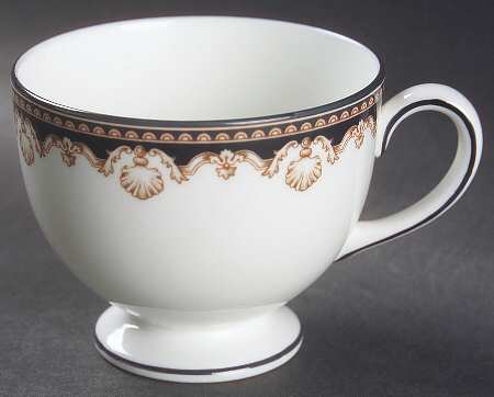 Medici Leigh Shape Footed Cup