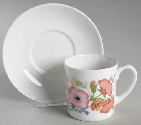 Meadow Sweet (Bone) Flat Cup & Saucer Set
