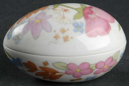 Meadow Sweet (Bone) Small Egg Box & Lid