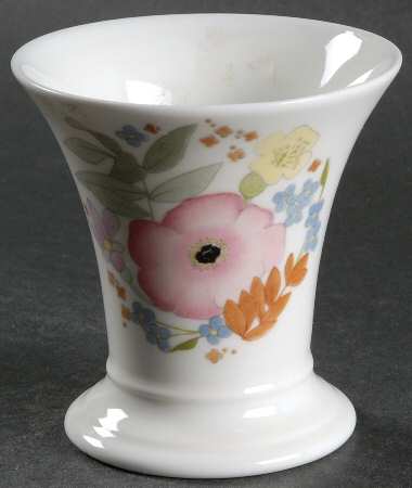 Meadow Sweet (Bone) Posey Pot